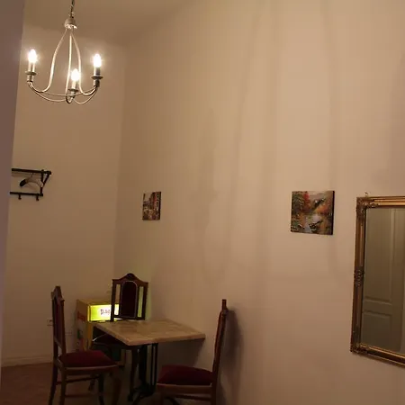 Szálloda Old Monarchia 3*