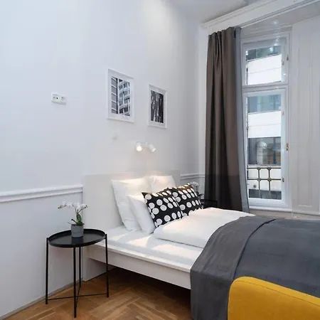 Apartment Located, 150 M2 5 Bedrooms Apt.,