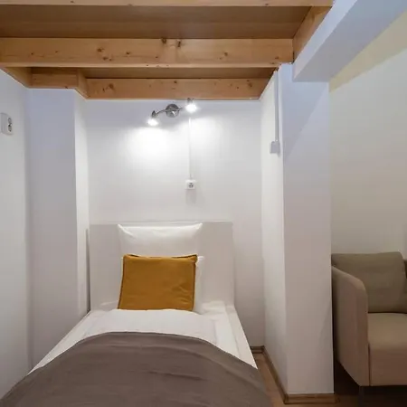 Apartment Located, 150 M2 5 Bedrooms Apt.,
