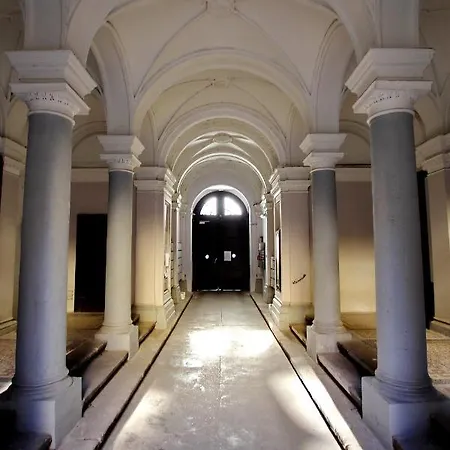 Apartament Hip At The Museum