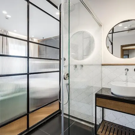 Eye- Boutique Suites, By Bqa Hotel Budapest