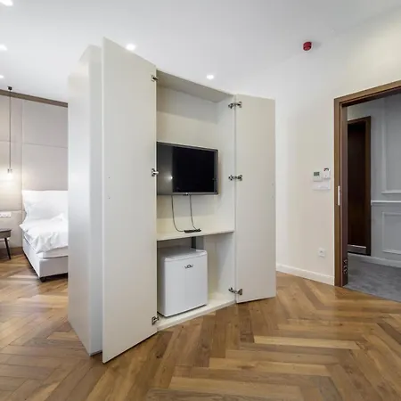 Eye- Boutique Suites, By Bqa