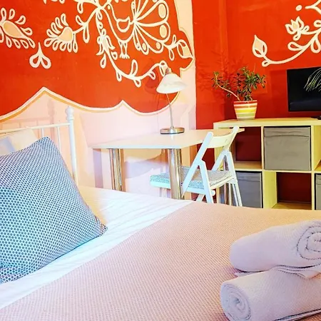 Shantee House Ostello *
