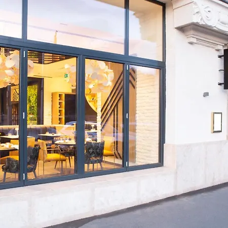 Vision 4* Budapest