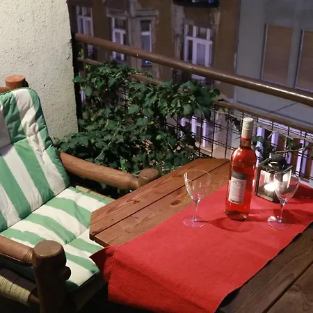 Fornax With Balcony Budapest