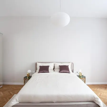Apartment Real Deluxe Next To Danube