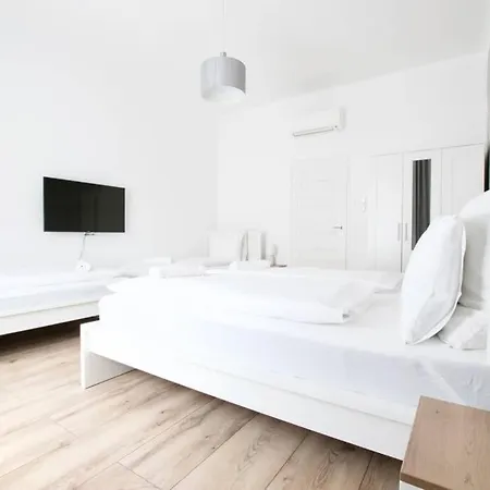 Apartament Premium By Hi5-vaci Str. 3 Bedroom