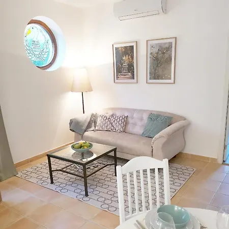 Hillside With Ac & Heating In Grande Maison Budapest