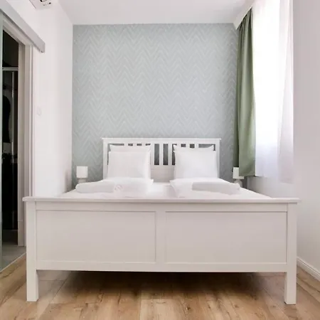 Apartment Premium By Hi5-vaci Str. 3 Bedroom Budapest