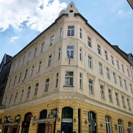Premium By Hi5-vaci Str. 3 Bedroom Apartmán *