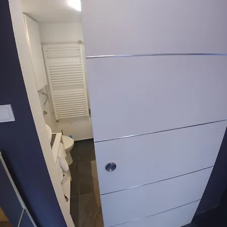 Modern Flat In Center