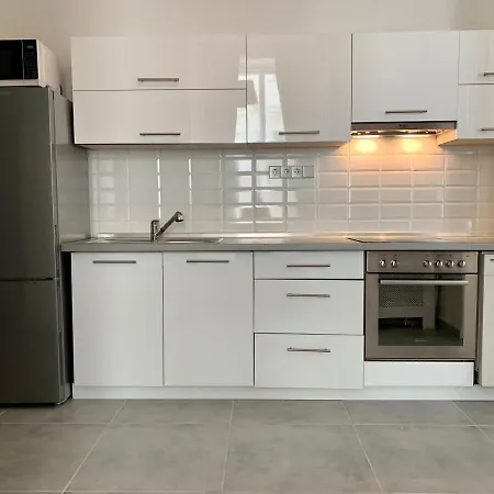 Apartment Charming Flat Close To Danube And 4-seasons Budapest