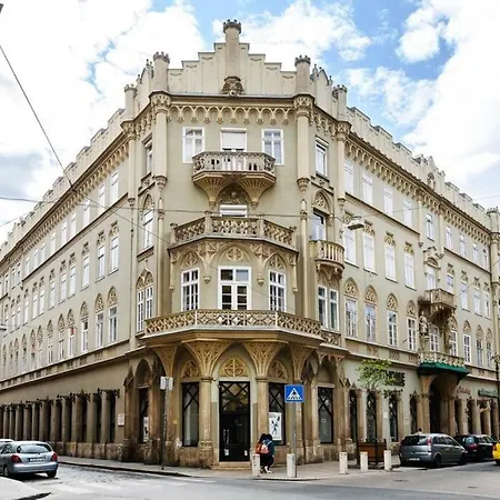 Diamond - Center * Budapest