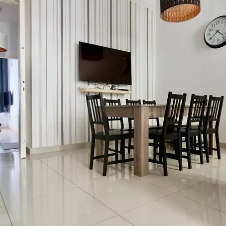 Premium By Hi5-vaci Str. 3 Bedroom *