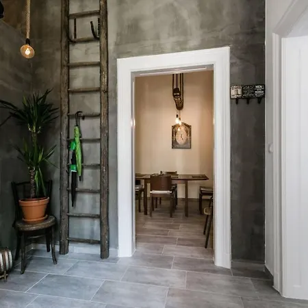 Your Gorgeous And Spacious Dream Free Parking Budapest