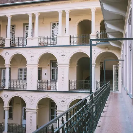 In Historical Building With Free Private Parking Budapest