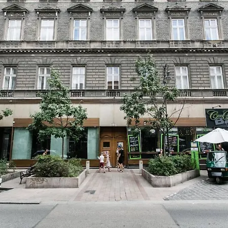 Your Gorgeous And Spacious Dream Free Parking Apartament *