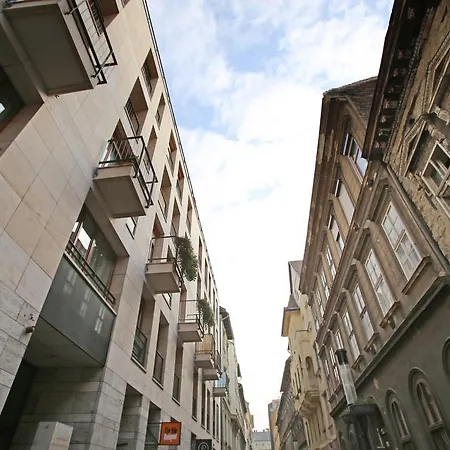 Avantgarde Aparthotel 4*