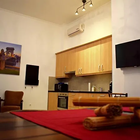 In Historical Building With Free Private Parking Apartment