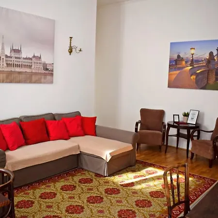 In Historical Building With Free Private Parking Budapest