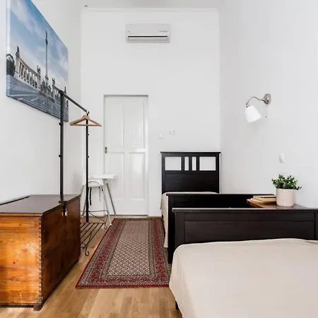 Apartment In Historical Building With Free Private Parking