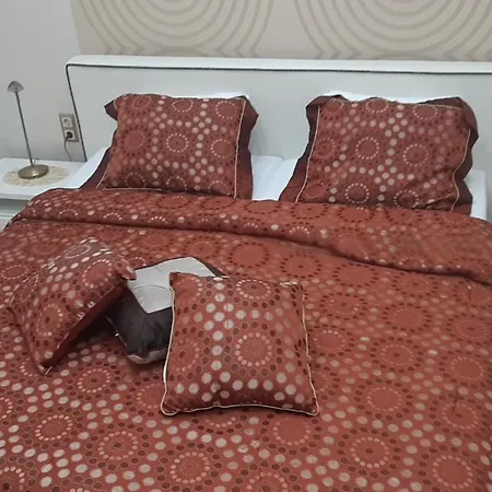 Modern, Quiet & Cozy In The Middle Of Downtown Near Danube At Fashion Street Apartment