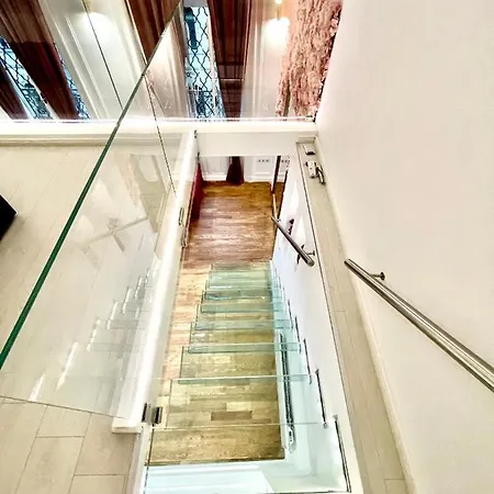 Apartment Jacuzzi Opera *