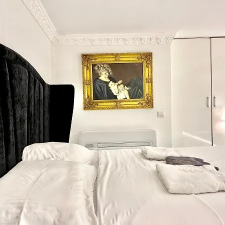 Apartment Jacuzzi Opera Budapest