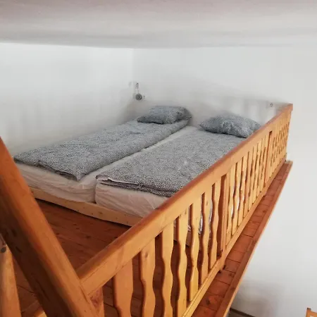 Apartment Varosliget Apartman *