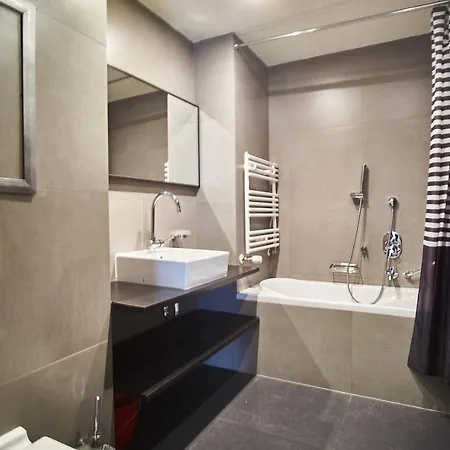 Senator Apartments - Hostaid Budapest
