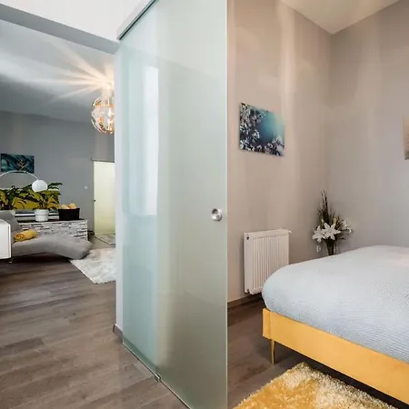Downtown Luxury Jacuzzi Apartment Budapest