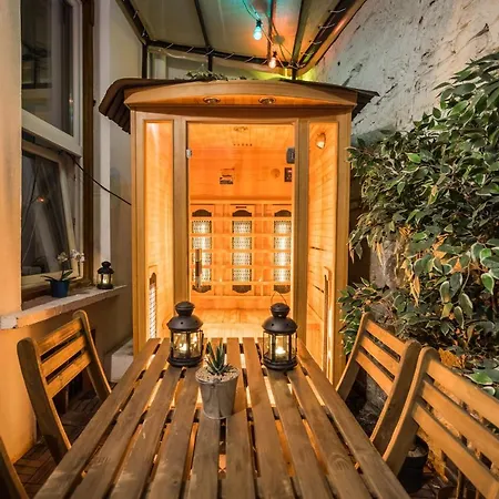 Bohemic Apartment Terrace & Jakuzzi & Sauna Apartment Budapest