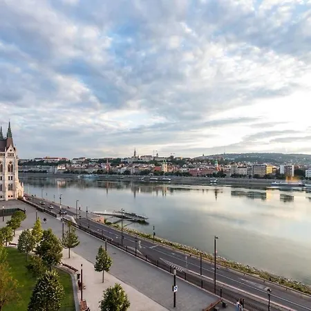 Apartment View Of Your Kingdom - Superhost