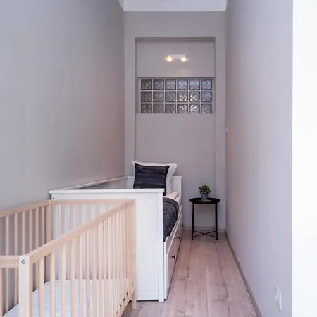Blue Ribbon Apartment