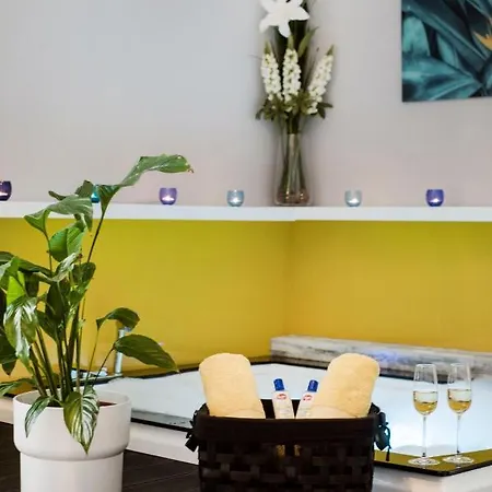 Downtown Luxury Jacuzzi Budapest