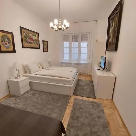 Apartment Melinda 2 *