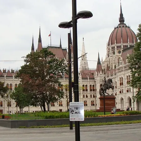 Melinda 2 * Budapest
