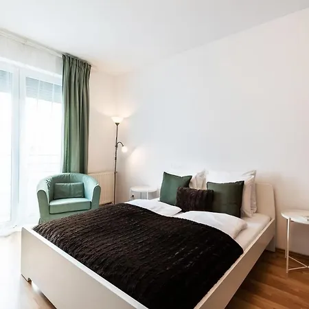 Pleasant & Comfy In Super Location
