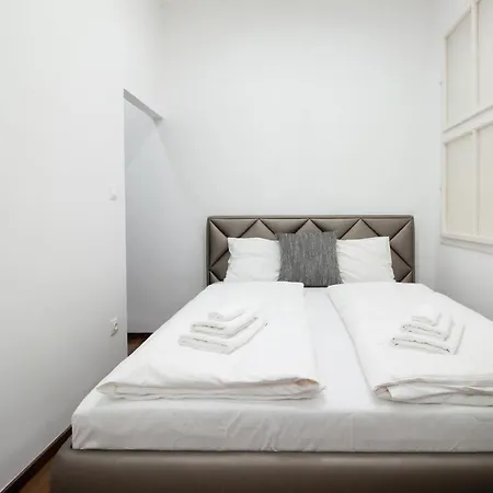 Basilika View Imperial -sas Street -need Reservation For Free Parking Budapest