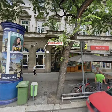 Contemporary Hidden Gem Art-deco * Budapešť