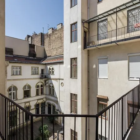 Basilika View Imperial -sas Street -need Reservation For Free Parking * Budapest