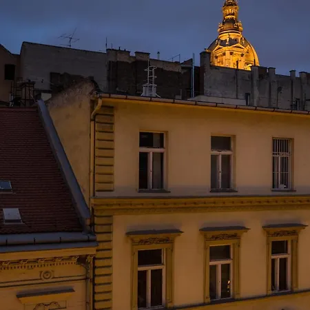 Apartment Basilika View Imperial -sas Street -need Reservation For Free Parking Budapest