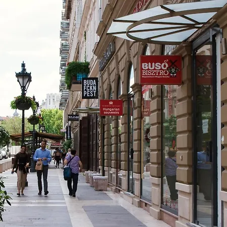 Apartment Basilika View Imperial -sas Street -need Reservation For Free Parking Budapest