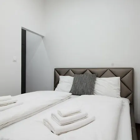 Apartment Basilika View Imperial -sas Street -need Reservation For Free Parking