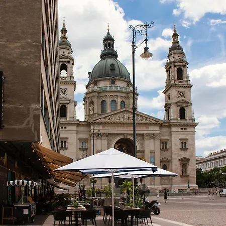 Apartment Basilika View Imperial -sas Street -need Reservation For Free Parking Budapest