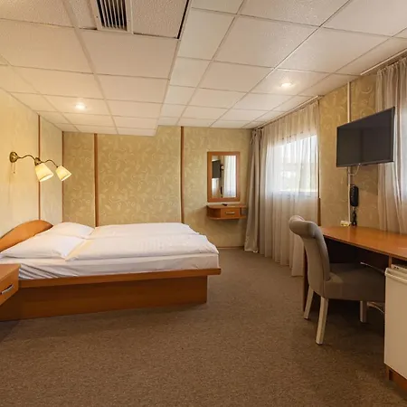 Botel Grand Jules - Boat Budapest