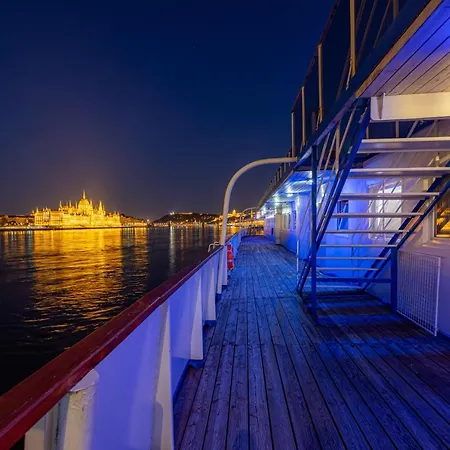 Botel Grand Jules - Boat Budapest