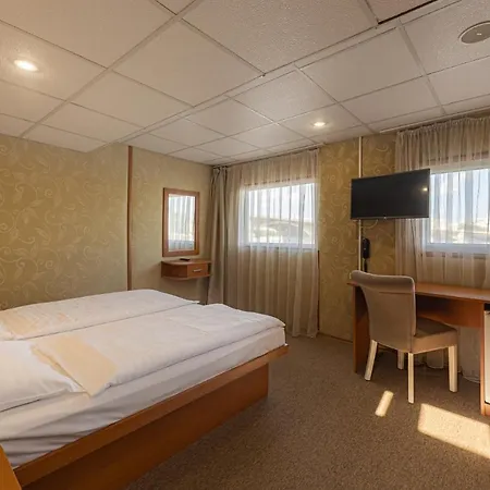 Grand Jules - Boat Botel Budapest