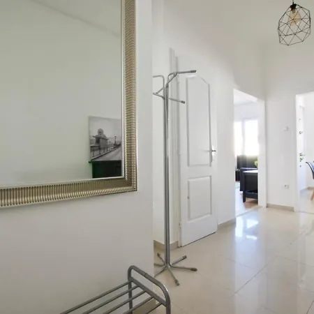 Standard By Hi5 - Tatra Street Apartmán *
