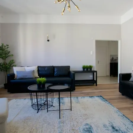 Standard By Hi5 - Tatra Street Apartmán *